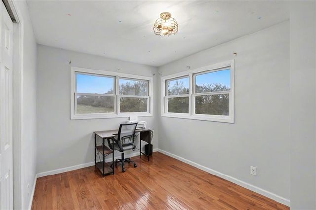 72 E 1600 Road, Baldwin City, KS 66006