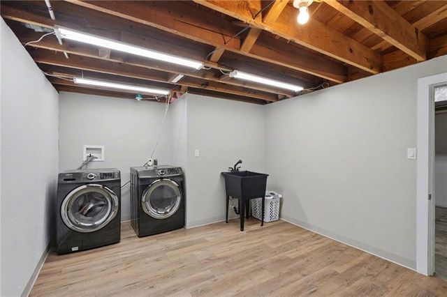 72 E 1600 Road, Baldwin City, KS 66006