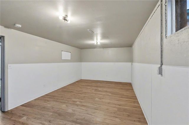 72 E 1600 Road, Baldwin City, KS 66006