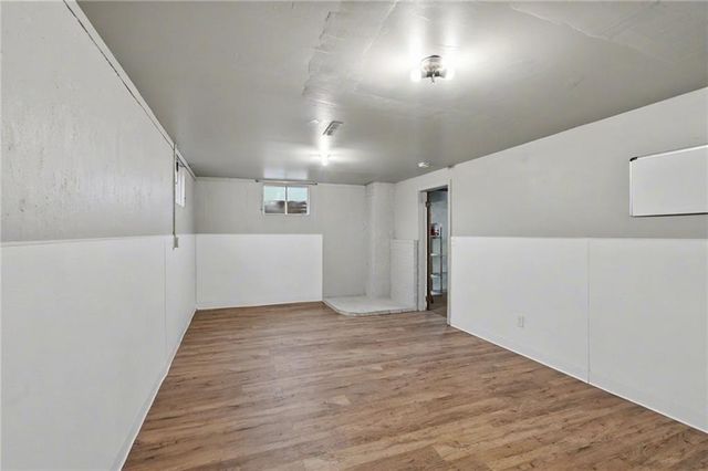 72 E 1600 Road, Baldwin City, KS 66006