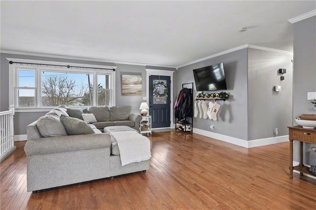 72 E 1600 Road, Baldwin City, KS 66006