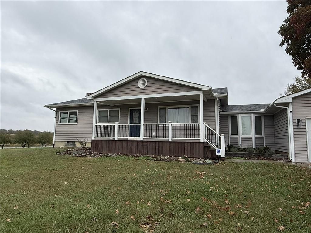 72 E 1600 Road, Baldwin City, KS 66006