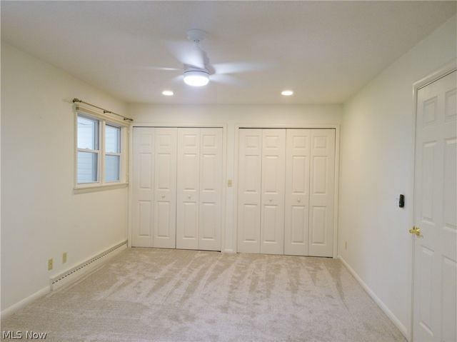 3300 Helmsdale Drive, Springfield, OH 44312