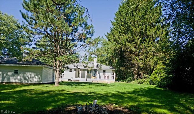 3300 Helmsdale Drive, Springfield, OH 44312