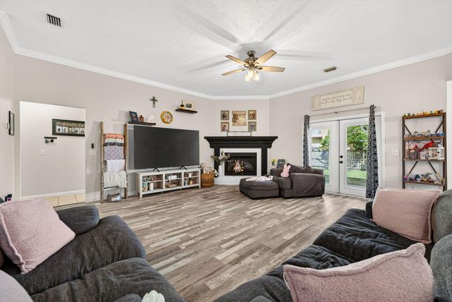 1113 N Haven Circle, Lynn Haven, FL 32444