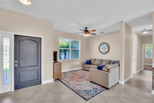 87 S Mulberry Street, Fellsmere, FL 32948