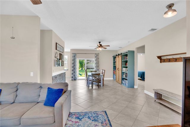 87 S Mulberry Street, Fellsmere, FL 32948