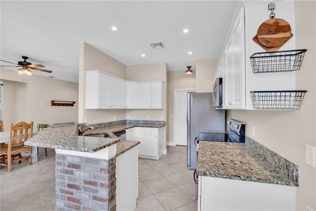 87 S Mulberry Street, Fellsmere, FL 32948