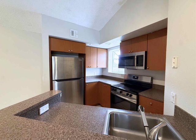 3310 N Pinewalk Drive 1827, Margate, FL 33063