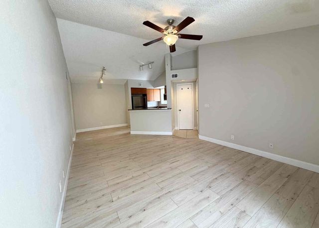 3310 N Pinewalk Drive 1827, Margate, FL 33063