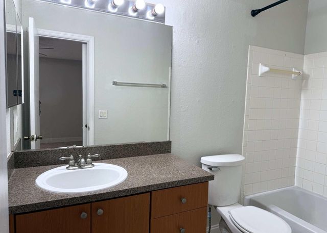 3310 N Pinewalk Drive 1827, Margate, FL 33063