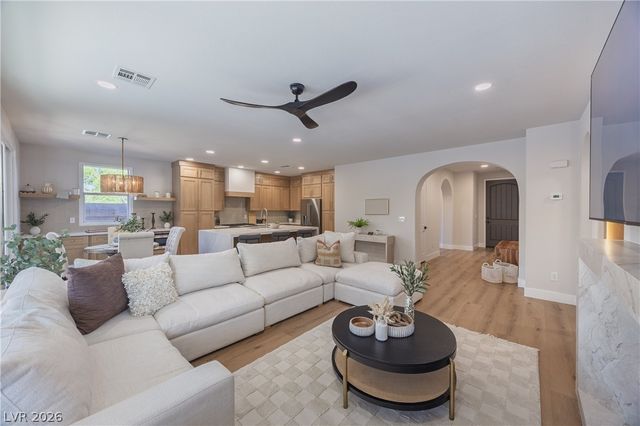 11678 Bradford Commons Drive, Las Vegas, NV 89135