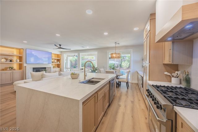 11678 Bradford Commons Drive, Las Vegas, NV 89135
