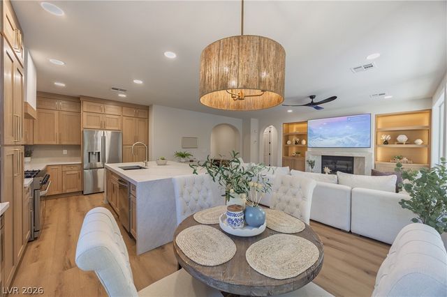 11678 Bradford Commons Drive, Las Vegas, NV 89135