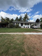 3743 Kent Street, Flint, MI 48503