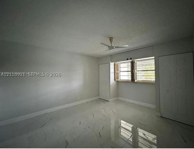 5003 NW 35th St 506, Lauderdale Lakes, FL 33319