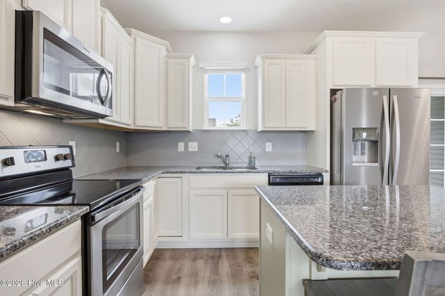 918 Rolling Pines Loop Road NE, Leland, NC 28451