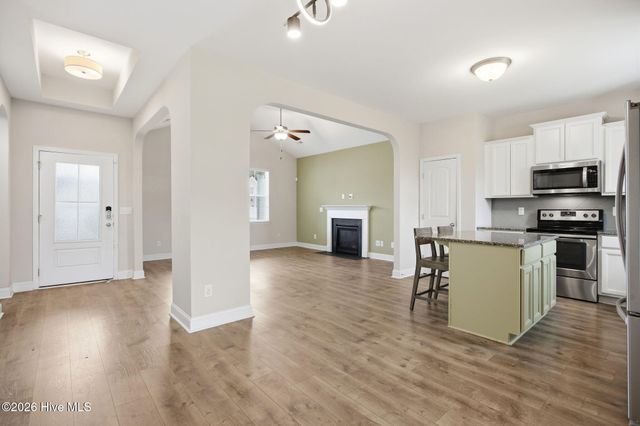 918 Rolling Pines Loop Road NE, Leland, NC 28451