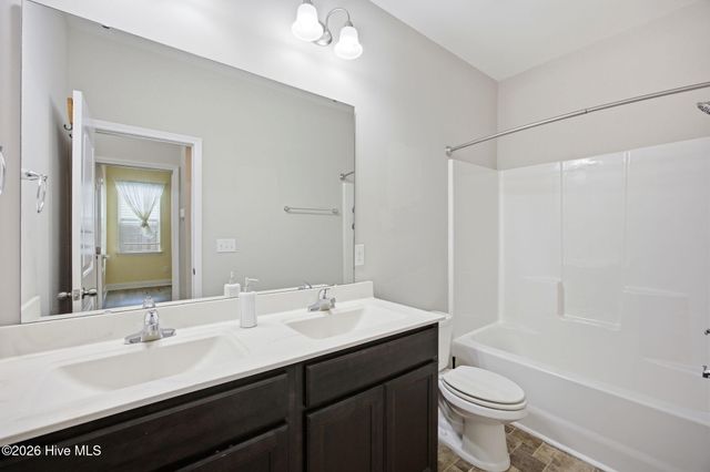 918 Rolling Pines Loop Road NE, Leland, NC 28451
