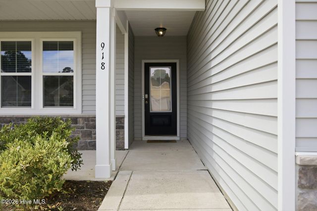 918 Rolling Pines Loop Road NE, Leland, NC 28451