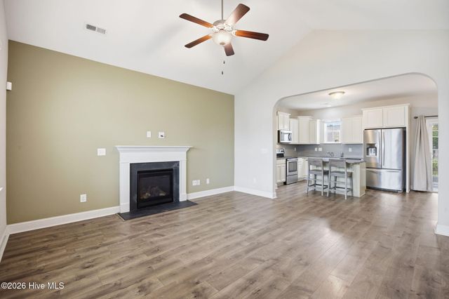 918 Rolling Pines Loop Road NE, Leland, NC 28451