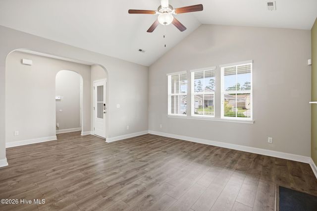 918 Rolling Pines Loop Road NE, Leland, NC 28451