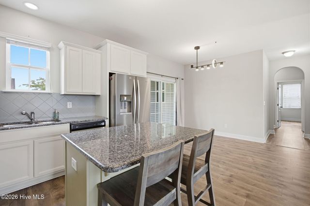 918 Rolling Pines Loop Road NE, Leland, NC 28451