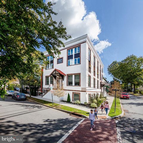 30 MACLEAN ST, Princeton, NJ 08542