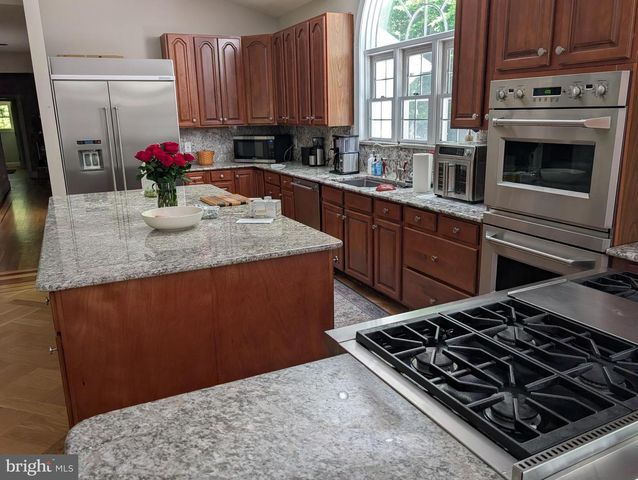 15923 MOUNT EVEREST LN, Silver Spring, MD 20906