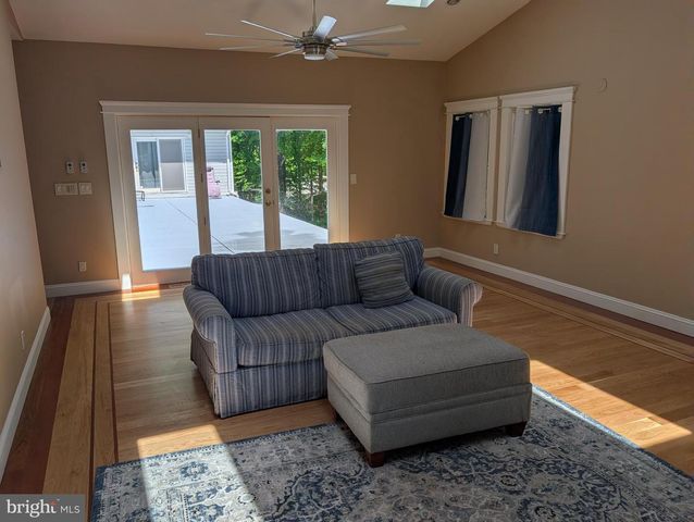 15923 MOUNT EVEREST LN, Silver Spring, MD 20906