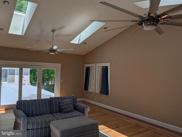 15923 MOUNT EVEREST LN, Silver Spring, MD 20906