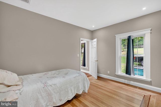15923 MOUNT EVEREST LN, Silver Spring, MD 20906