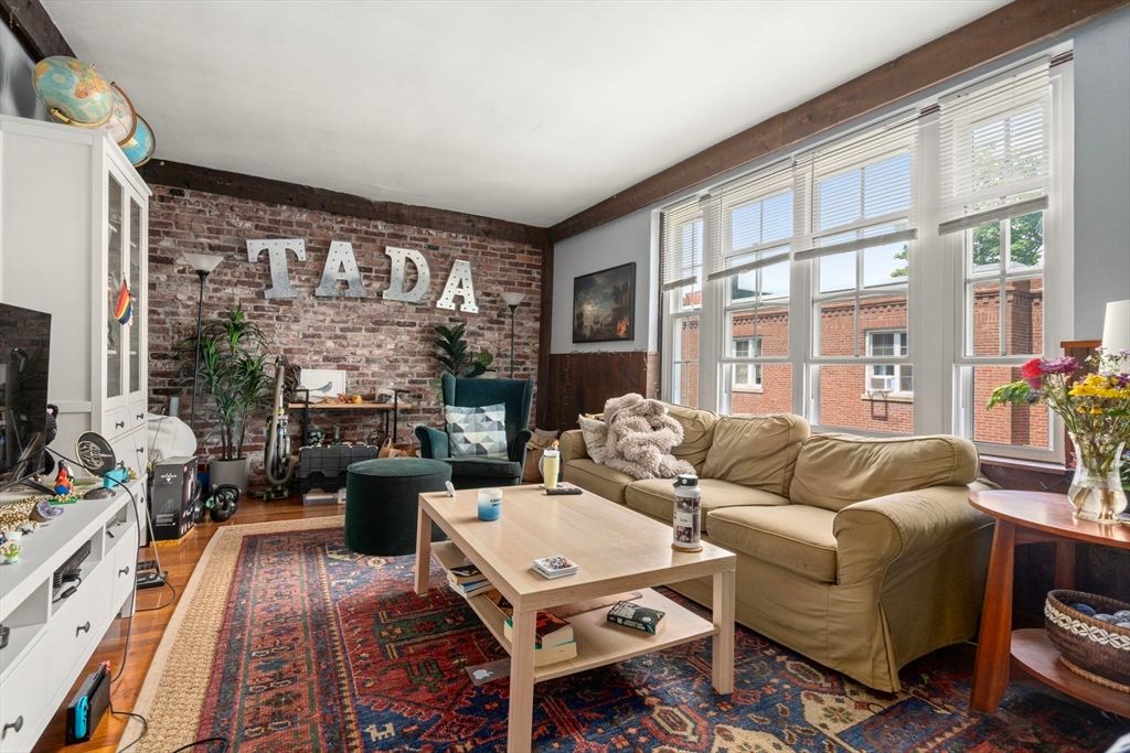 67 Park 3, Brookline, MA 02445