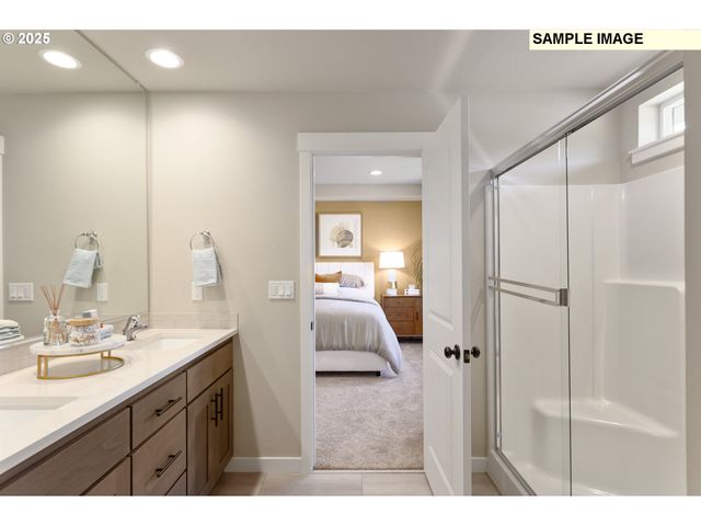 893 Ne SAGEBRUSH Dr, Estacada, OR 97023