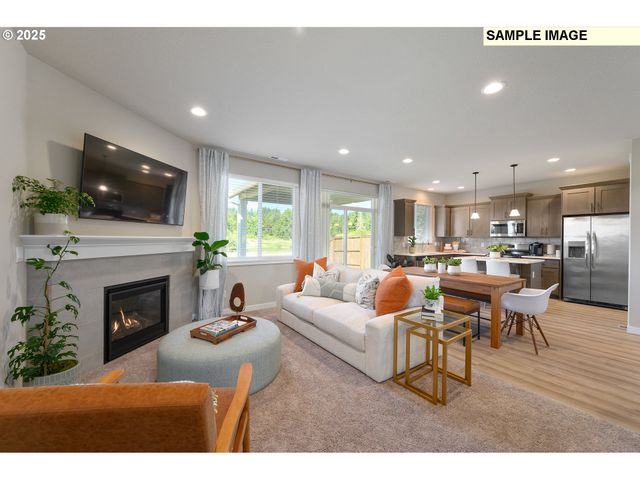 893 Ne SAGEBRUSH Dr, Estacada, OR 97023