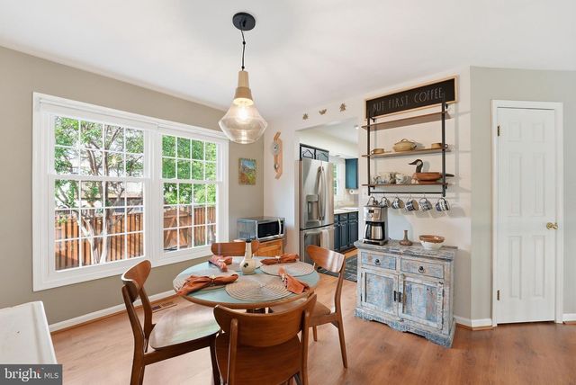 6565 PALISADES DR, Centreville, VA 20121