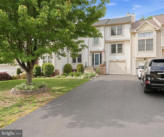 6565 PALISADES DR, Centreville, VA 20121