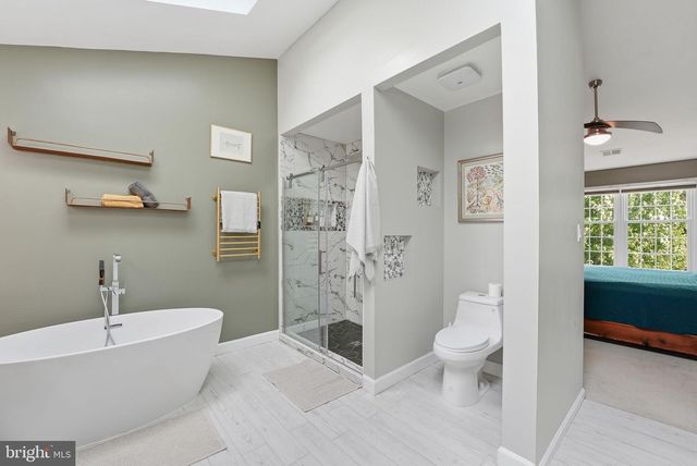 6565 PALISADES DR, Centreville, VA 20121
