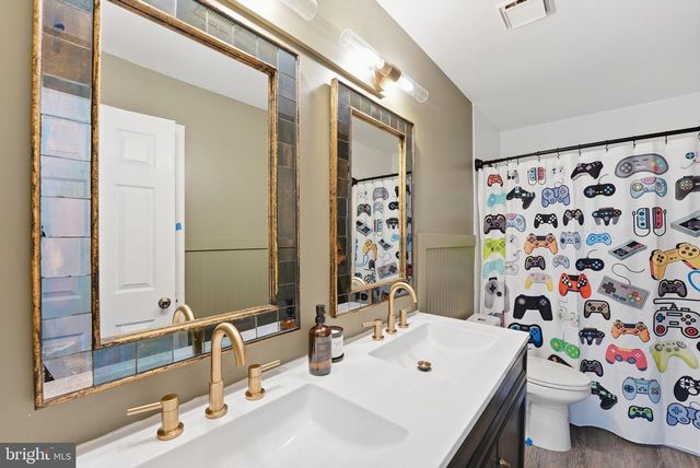 6565 PALISADES DR, Centreville, VA 20121
