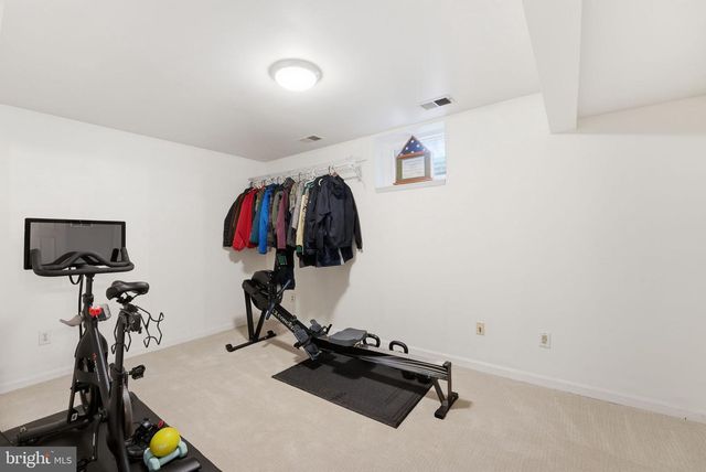 6565 PALISADES DR, Centreville, VA 20121