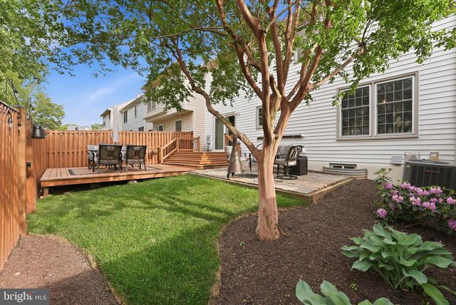 6565 PALISADES DR, Centreville, VA 20121