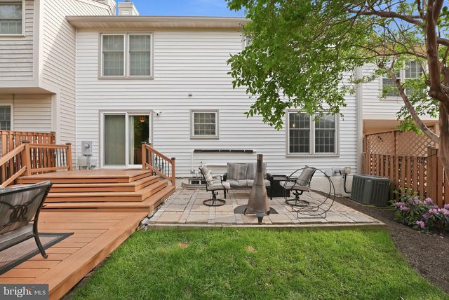 6565 PALISADES DR, Centreville, VA 20121