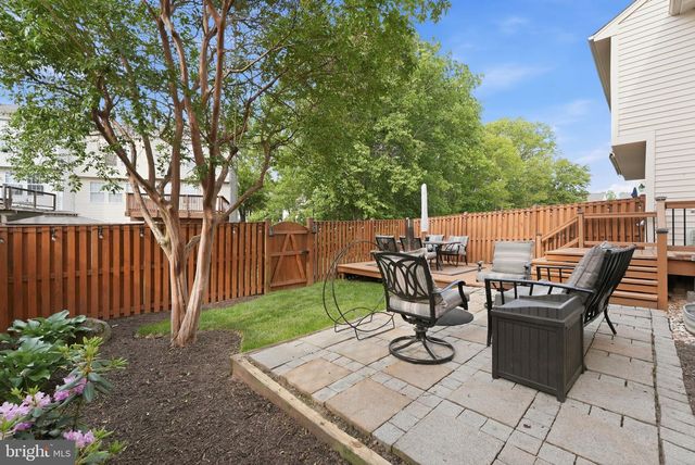 6565 PALISADES DR, Centreville, VA 20121