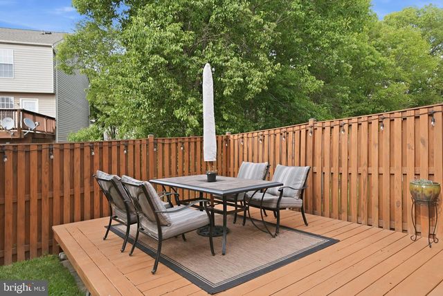 6565 PALISADES DR, Centreville, VA 20121