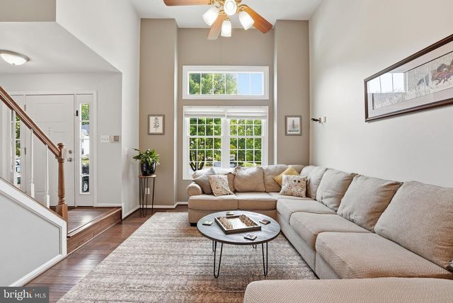 6565 PALISADES DR, Centreville, VA 20121