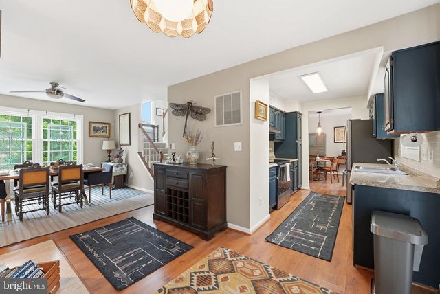 6565 PALISADES DR, Centreville, VA 20121