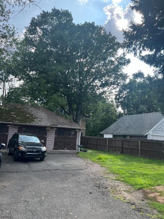 137 Westervelt Ave, North Plainfield Boro, NJ 07060 — photo 3