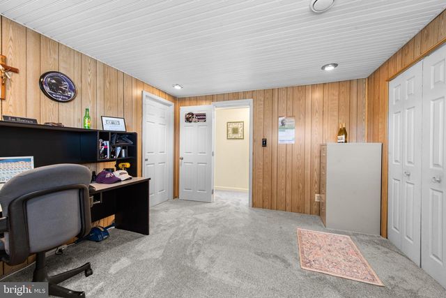 8610 DELEGGE RD, Baltimore, MD 21237