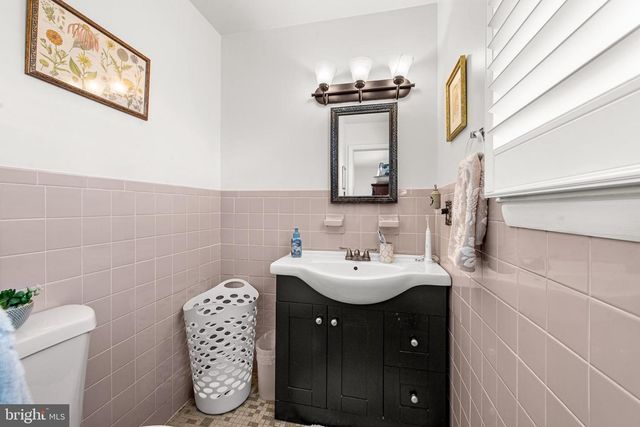 8610 DELEGGE RD, Baltimore, MD 21237
