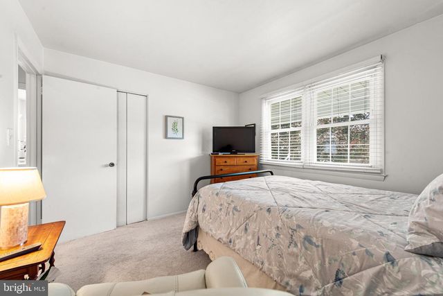 8610 DELEGGE RD, Baltimore, MD 21237